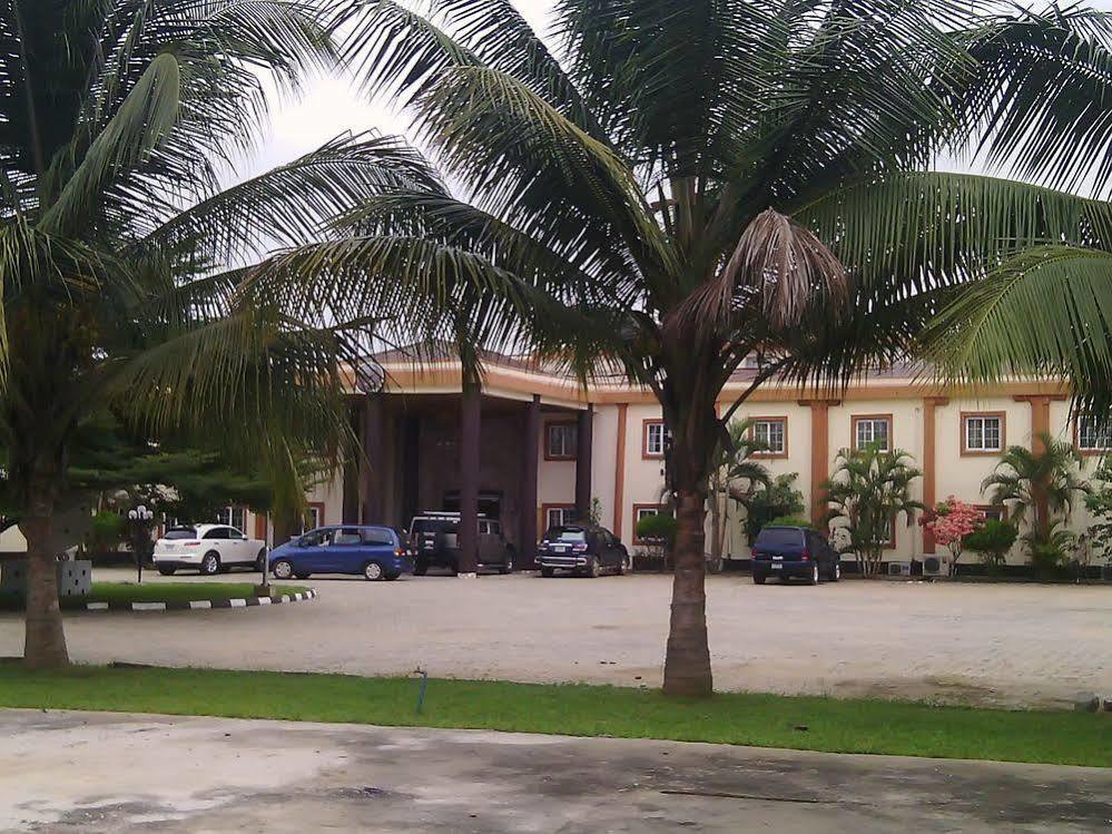 Tiffany Hotel And Towers Imogwu-Agwa Exterior photo
